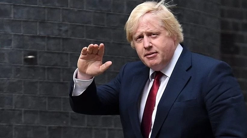 Απίστευτο – Βρετανία: Πούτιν ίσον Χίτλερ